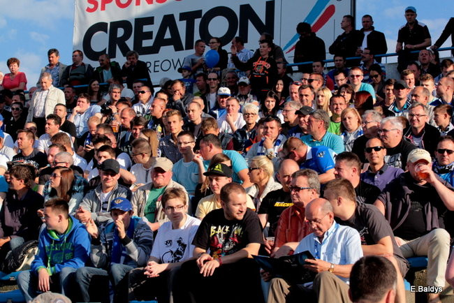 Kibice przepraszają prezesa Unii Leszno (zdjęcia)