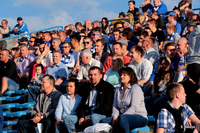 Kibice przepraszają prezesa Unii Leszno (zdjęcia)