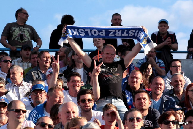 Kibice przepraszają prezesa Unii Leszno (zdjęcia)