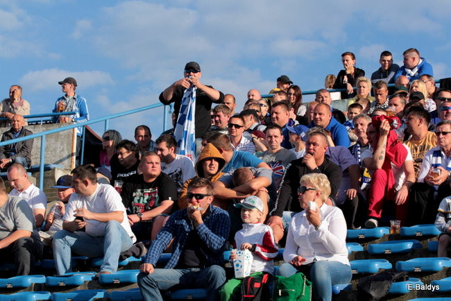 Kibice przepraszają prezesa Unii Leszno (zdjęcia)