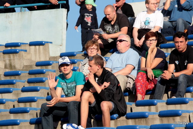 Kibice przepraszają prezesa Unii Leszno (zdjęcia)