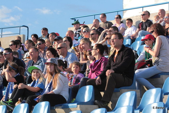 Kibice przepraszają prezesa Unii Leszno (zdjęcia)