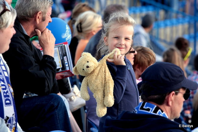 Kibice przepraszają prezesa Unii Leszno (zdjęcia)