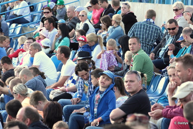 Kibice przepraszają prezesa Unii Leszno (zdjęcia)