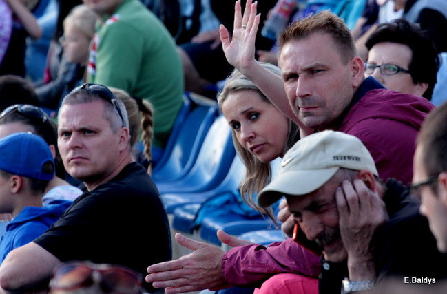 Kibice przepraszają prezesa Unii Leszno (zdjęcia)