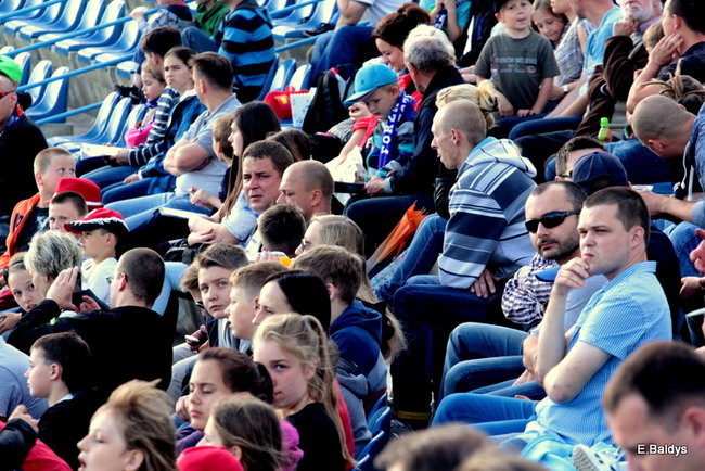 Kibice przepraszają prezesa Unii Leszno (zdjęcia)