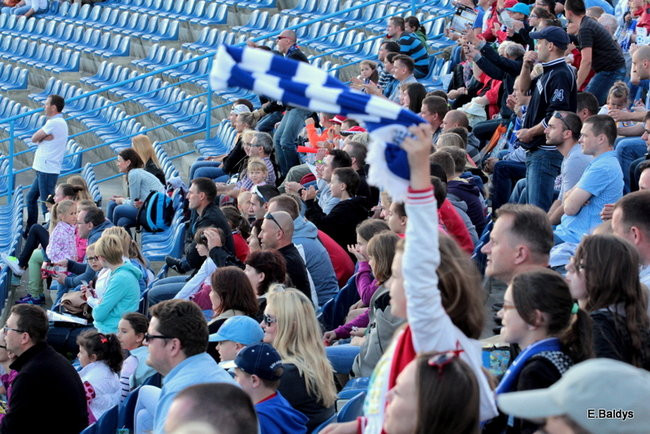 Kibice przepraszają prezesa Unii Leszno (zdjęcia)