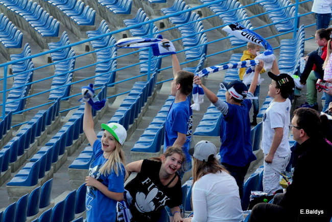 Kibice przepraszają prezesa Unii Leszno (zdjęcia)