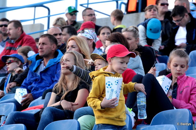 Kibice przepraszają prezesa Unii Leszno (zdjęcia)