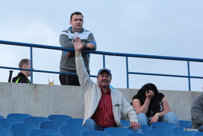 Kibice przepraszają prezesa Unii Leszno (zdjęcia)