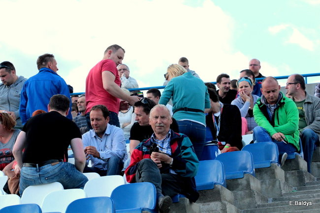 Kibice przepraszają prezesa Unii Leszno (zdjęcia)