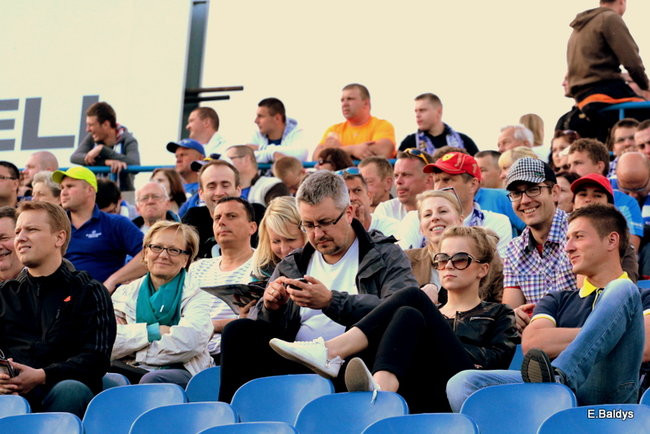 Kibice przepraszają prezesa Unii Leszno (zdjęcia)