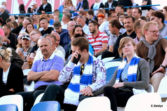 Kibice przepraszają prezesa Unii Leszno (zdjęcia)