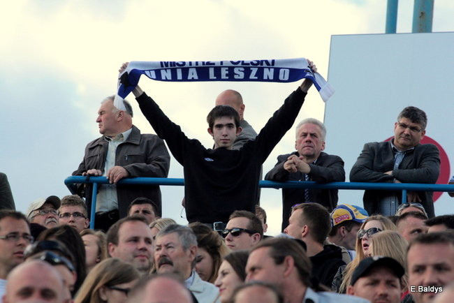 Kibice przepraszają prezesa Unii Leszno (zdjęcia)