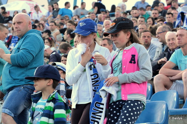 Kibice przepraszają prezesa Unii Leszno (zdjęcia)