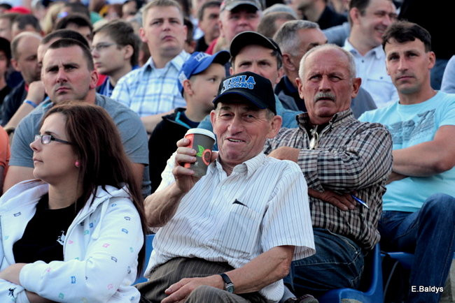 Kibice przepraszają prezesa Unii Leszno (zdjęcia)