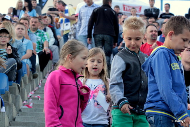 Kibice przepraszają prezesa Unii Leszno (zdjęcia)