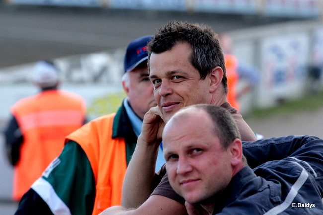 Kibice przepraszają prezesa Unii Leszno (zdjęcia)