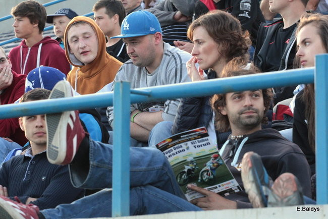 Kibice przepraszają prezesa Unii Leszno (zdjęcia)