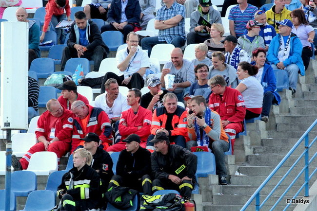 Kibice przepraszają prezesa Unii Leszno (zdjęcia)
