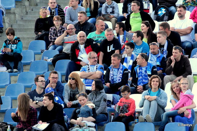 Kibice przepraszają prezesa Unii Leszno (zdjęcia)