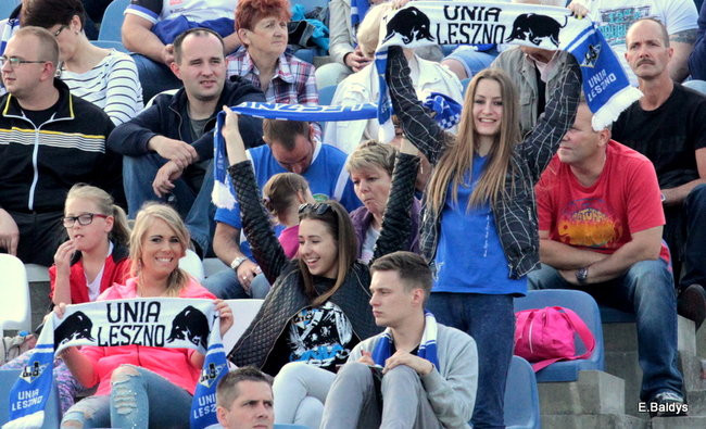 Kibice przepraszają prezesa Unii Leszno (zdjęcia)