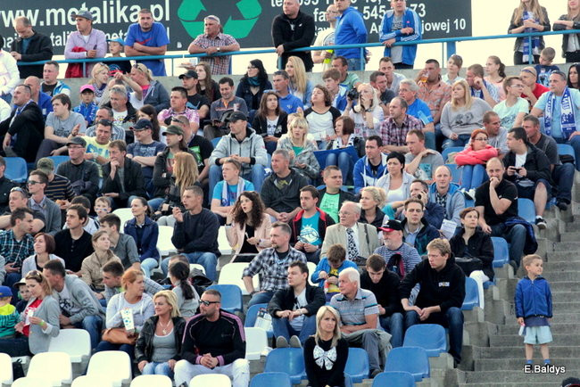 Kibice przepraszają prezesa Unii Leszno (zdjęcia)