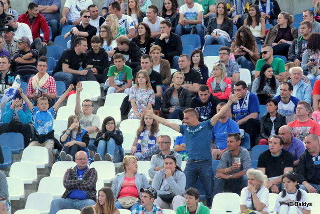 Kibice przepraszają prezesa Unii Leszno (zdjęcia)