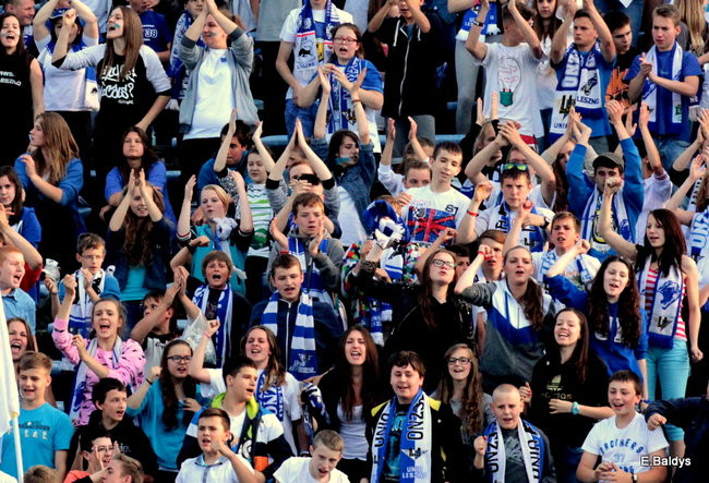 Kibice przepraszają prezesa Unii Leszno (zdjęcia)