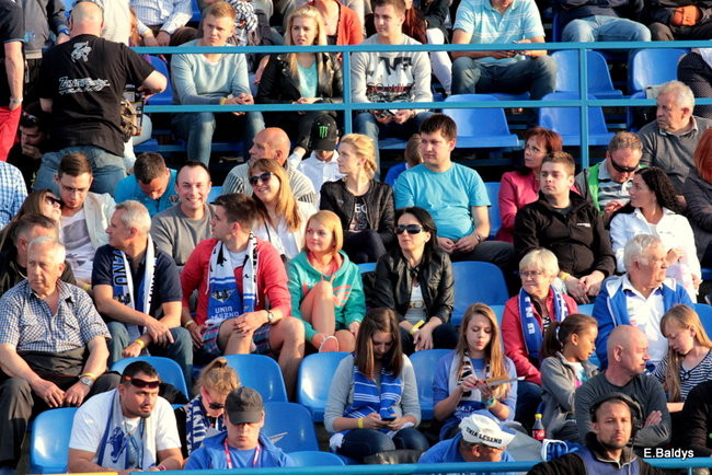 Kibice przepraszają prezesa Unii Leszno (zdjęcia)