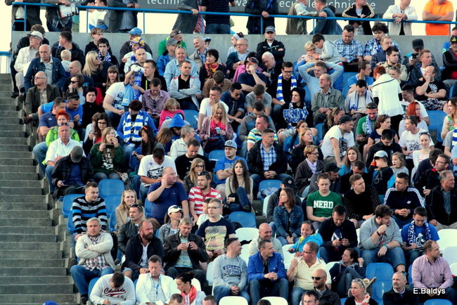 Kibice przepraszają prezesa Unii Leszno (zdjęcia)