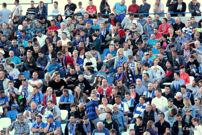 Kibice przepraszają prezesa Unii Leszno (zdjęcia)