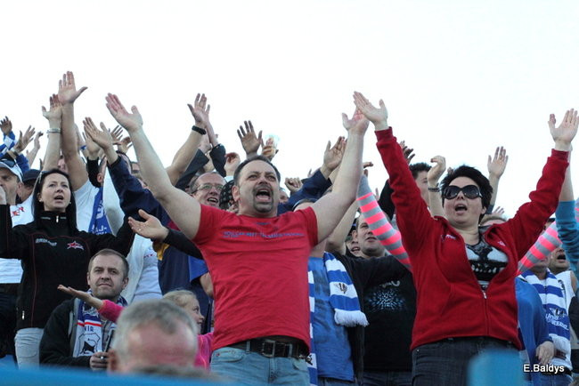 Kibice przepraszają prezesa Unii Leszno (zdjęcia)