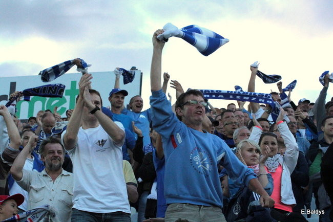 Kibice przepraszają prezesa Unii Leszno (zdjęcia)