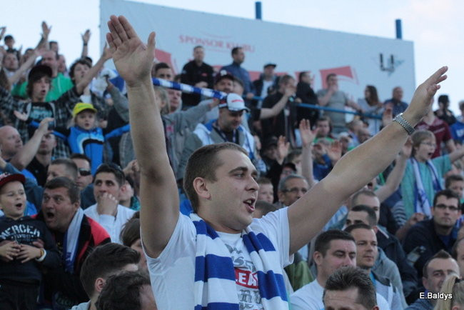 Kibice przepraszają prezesa Unii Leszno (zdjęcia)