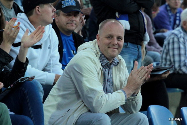 Kibice przepraszają prezesa Unii Leszno (zdjęcia)