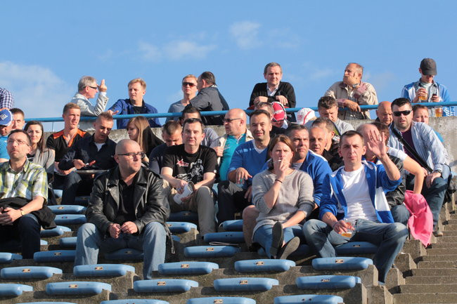 Kibice przepraszają prezesa Unii Leszno (zdjęcia)