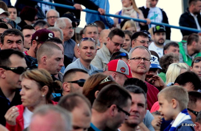 Kibice przepraszają prezesa Unii Leszno (zdjęcia)