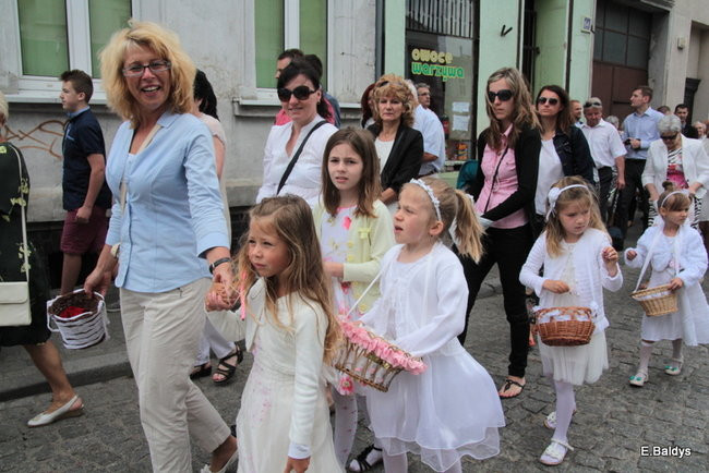 Procesja ulicami Leszna (zdjęcia)