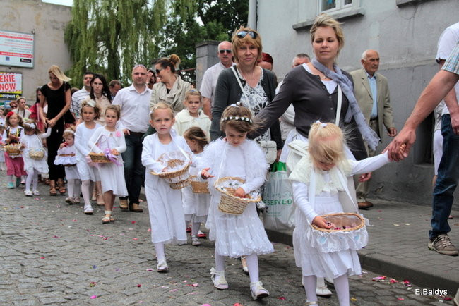 Procesja ulicami Leszna (zdjęcia)