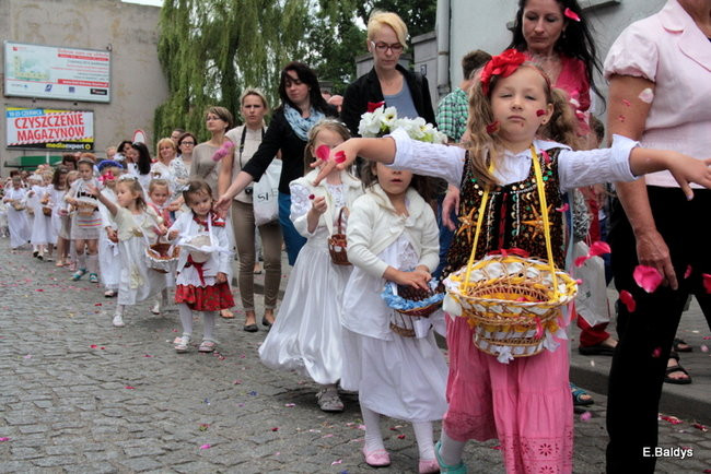 Procesja ulicami Leszna (zdjęcia)