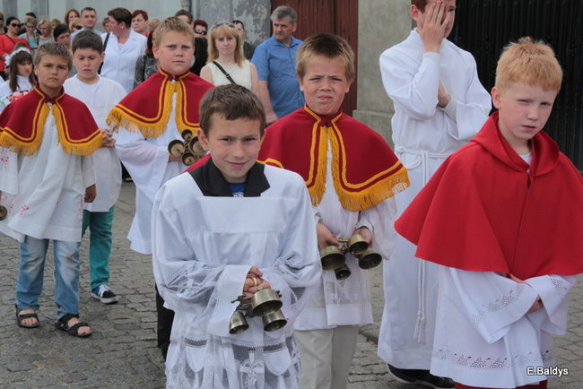 Procesja ulicami Leszna (zdjęcia)