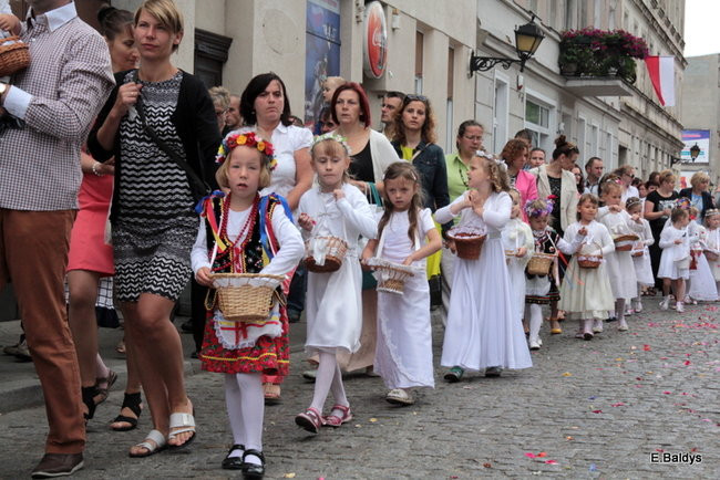 Procesja ulicami Leszna (zdjęcia)