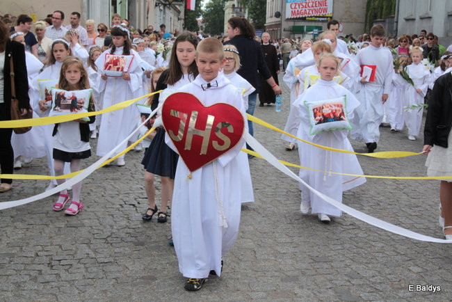 Procesja ulicami Leszna (zdjęcia)