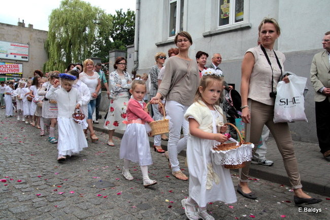 Procesja ulicami Leszna (zdjęcia)