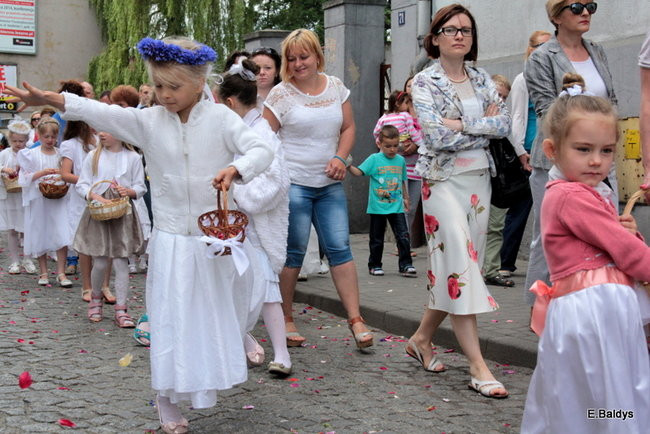Procesja ulicami Leszna (zdjęcia)