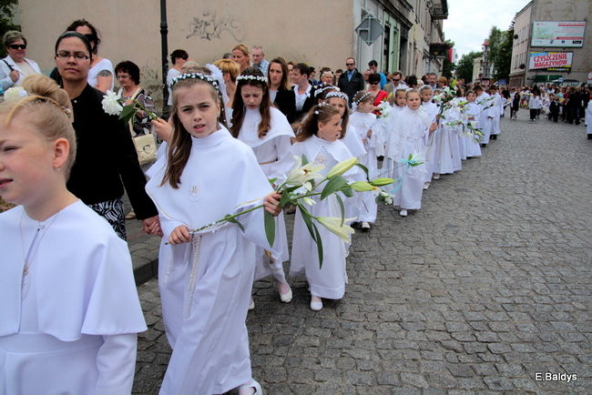 Procesja ulicami Leszna (zdjęcia)