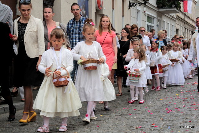 Procesja ulicami Leszna (zdjęcia)