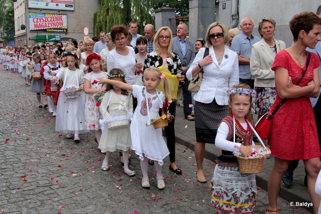 Procesja ulicami Leszna (zdjęcia)