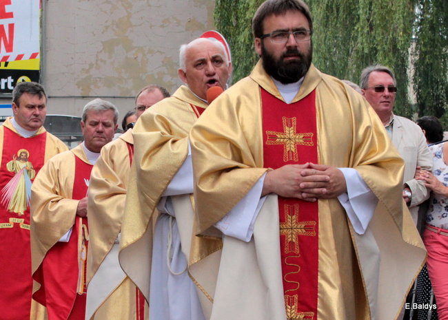 Procesja ulicami Leszna (zdjęcia)